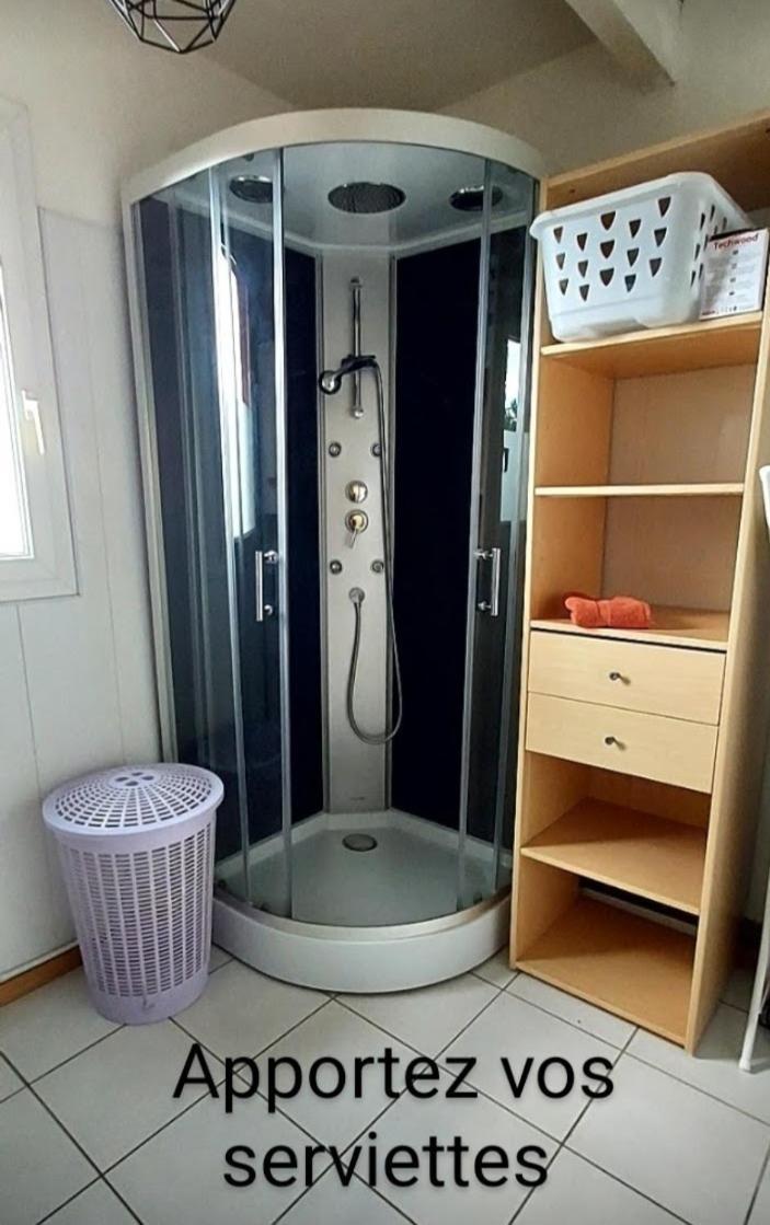 Le Barcares Logement Climatise Pour 6 Personnes, Draps Et Serviettes Non Fournis Air-Conditioned Accommodation For 6 People, Sheets And Towels Not Provided Alojamiento Con Aire Acondicionado Para 6 Personas, Sabanas Y Toallas No Incluidas Eksteriør billede